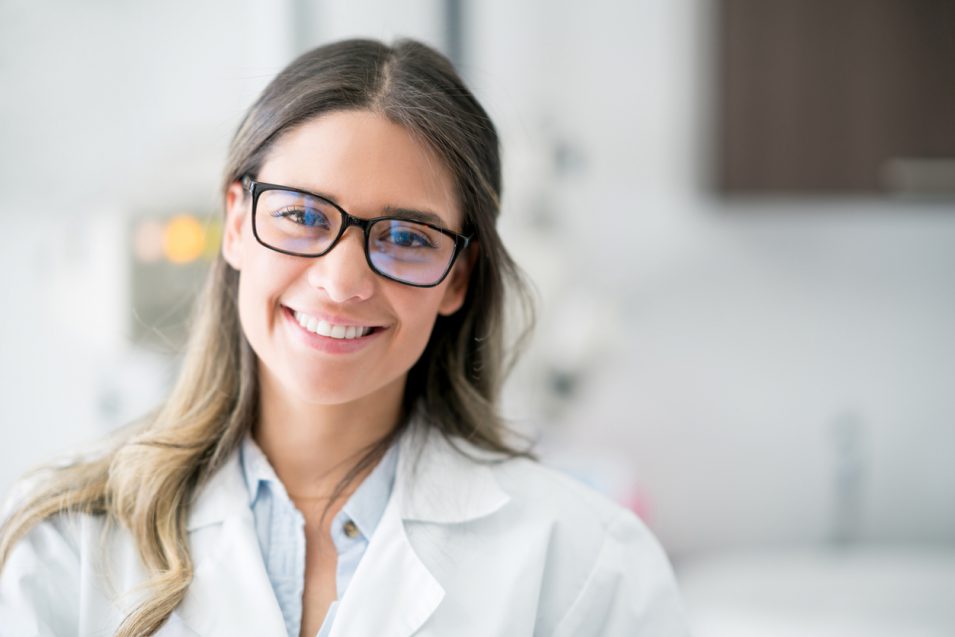 123dentist community dentist network Girl happy with services of 123dentist community dentist network